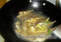 清炖小黄鱼的做法 步骤3