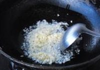 蒜蓉粉丝蒸料的做法 步骤5