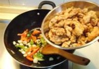 焦溜肉段的做法 步骤18