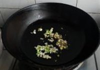 黄瓜炒大虾的做法 步骤4
