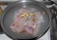 梅菜扣肉的做法 步骤1