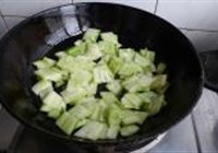 黄瓜炒大虾的做法 步骤8
