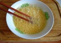 滑蛋虾仁的做法 步骤4