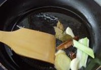 玉米烧排骨的做法 步骤3