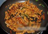 酱爆海蜇鸡丝的做法 步骤17