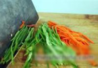 酱爆海蜇鸡丝的做法 步骤6