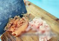 酱爆海蜇鸡丝的做法 步骤2