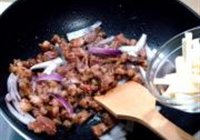生炒黑椒牛仔骨的做法 步骤9