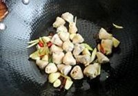 鸡小肘烧土豆的做法 步骤6