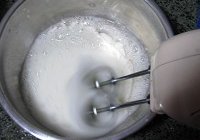 草莓慕斯蛋糕的做法 步骤6
