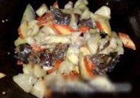 金蒜烧茄子的做法 步骤5