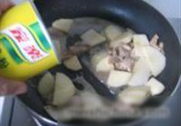 苹果炒肉片的做法 步骤5