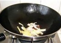 茶树菇栗子鸡的做法 步骤6