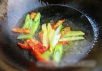 酸辣白菜梗的做法 步骤3