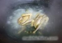 天麻炖乳鸽的做法 步骤3