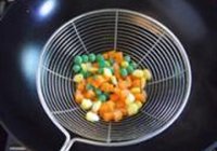 浇汁菊花玉子的做法 步骤5