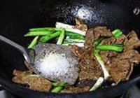 大葱炒猪肝的做法 步骤8
