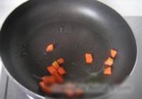 西芹腰果炒虾仁的做法 步骤3
