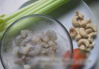 西芹腰果炒虾仁的做法 步骤1