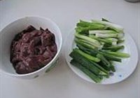 大葱炒猪肝的做法 步骤1