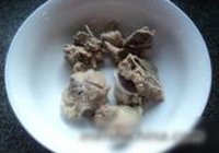 萝卜大骨汤的做法 步骤3