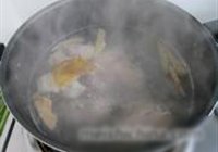 三鲜排骨汤的做法 步骤4