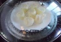 浇汁菊花玉子的做法 步骤3