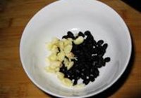 豆豉炒苦麦菜的做法 步骤2
