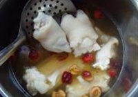 话梅猪手的做法 步骤7