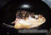 鱼头泡饼锅的做法 步骤6