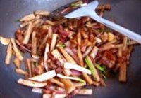 回锅藕的做法 步骤7
