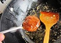酱爆鸡丁的做法 步骤7