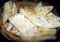 鱼头泡饼锅的做法 步骤3