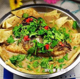 鱼头泡饼锅