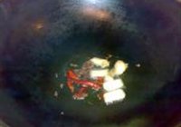 青蒜土豆炒腊肉的做法 步骤5