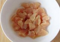 鸡脯肉三丁的做法 步骤5