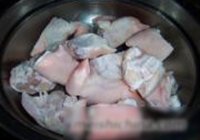 麻辣香蹄炖黄豆的做法 步骤1