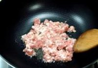 鸡腿菇炒芽豆的做法 步骤2