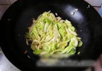 蒜香白菜叶的做法 步骤4