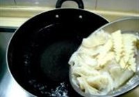姜葱炒百叶的做法 步骤6