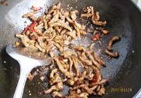 煸牛肉丝的做法 步骤7