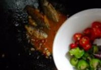 贴饼子熬小鱼的做法 步骤12