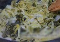 五花肉炒酸菜的做法 步骤3