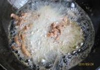 煸牛肉丝的做法 步骤3