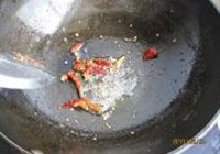 煸牛肉丝的做法 步骤6