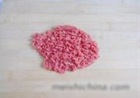 甜椒酿牛肉的做法 步骤2