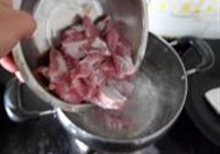 洋烧排骨的做法 步骤3