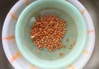 油炸花生米的做法 步骤2