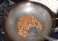 油炸花生米的做法 步骤6