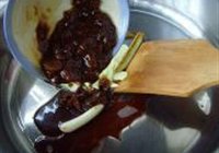 酱焖鲫鱼的做法 步骤5